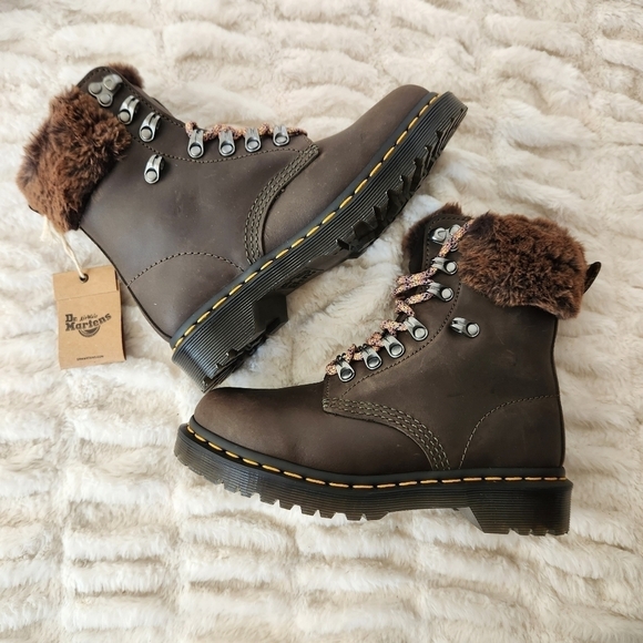 New NIB Doc Martens Women's size 5 Brown 1460 Serena Collar Winter Boots Kids 3 - Picture 6 of 7